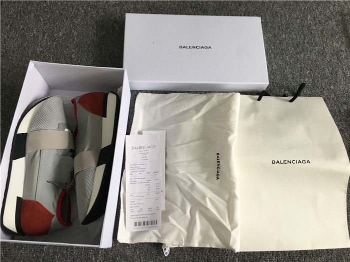 High Quality Balenciaga Race Runner Panelled Low-Top Trainer