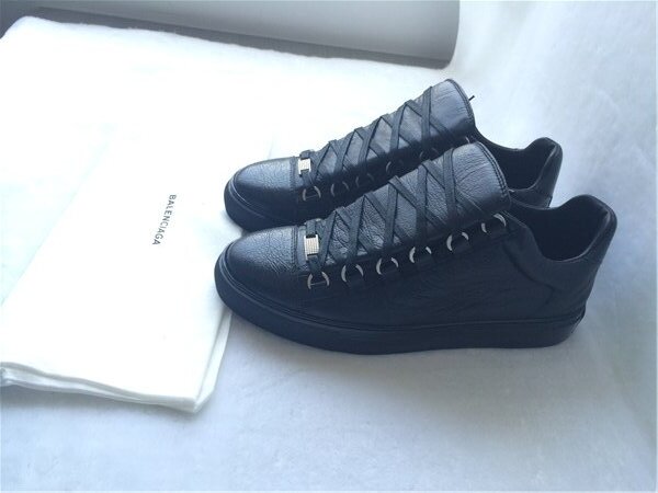 High Quality Balenciaga Arena Low Top Creased Leather Sneakers Black