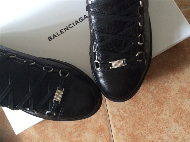 High Quality Balenciaga Arena Creased Leather Sneakers Black