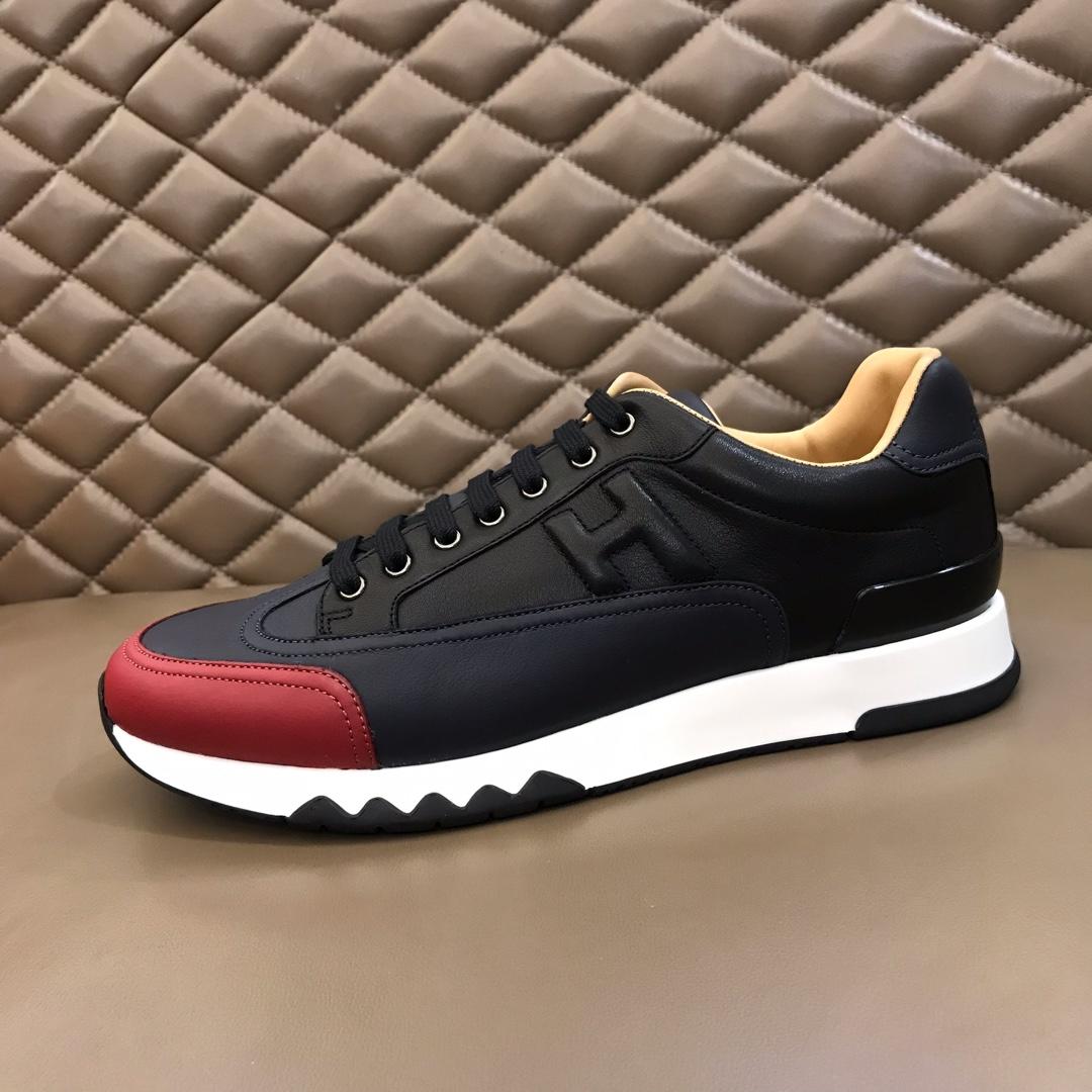 Hermes Perfect Quality Sneakers Black and Two-tone sole with Navy blue tongue MS02734