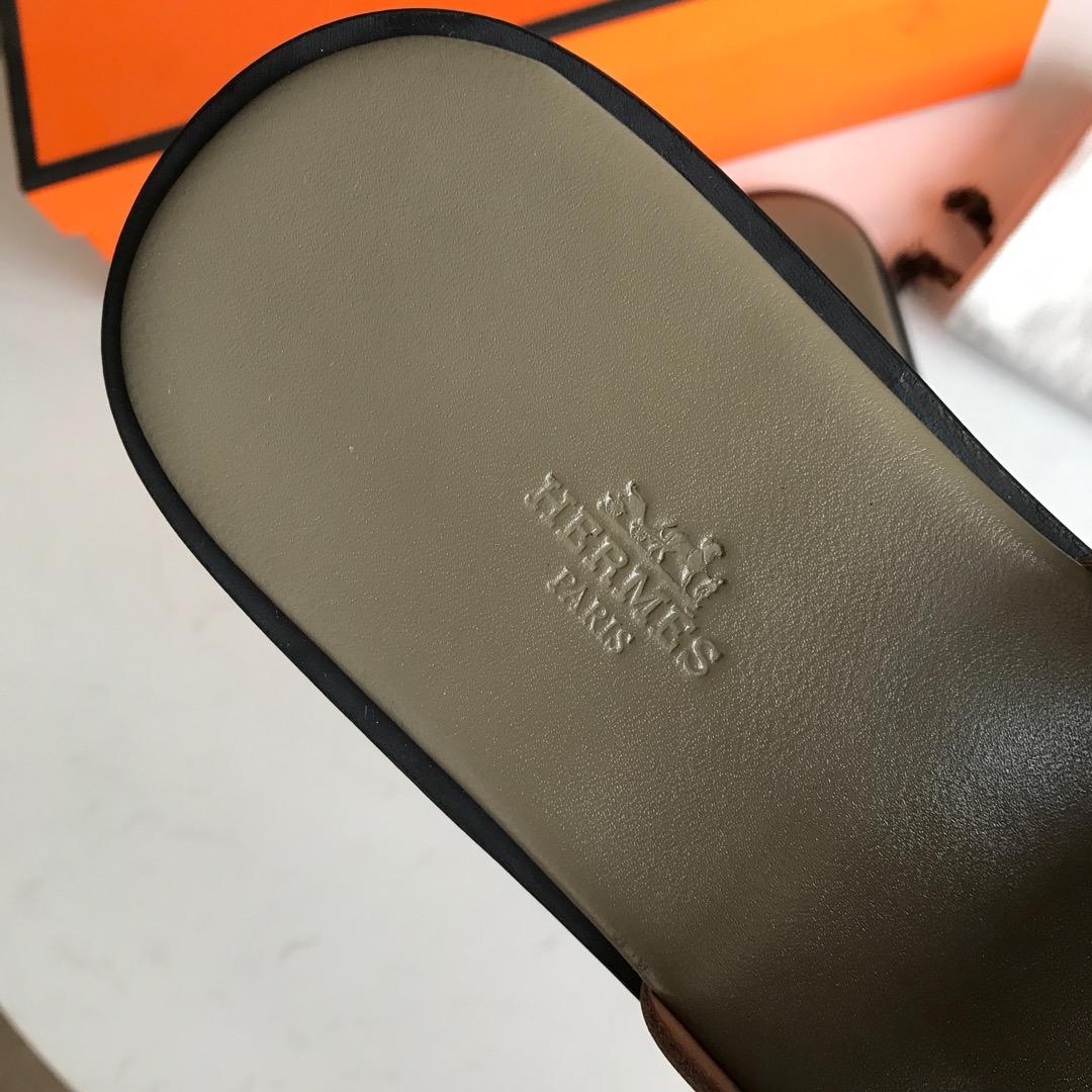 Hermes Luxury Slippers WS032823