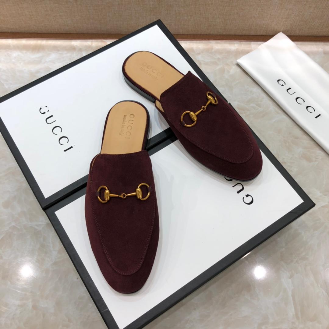 Guccibrown Slipper with golden button MS07530