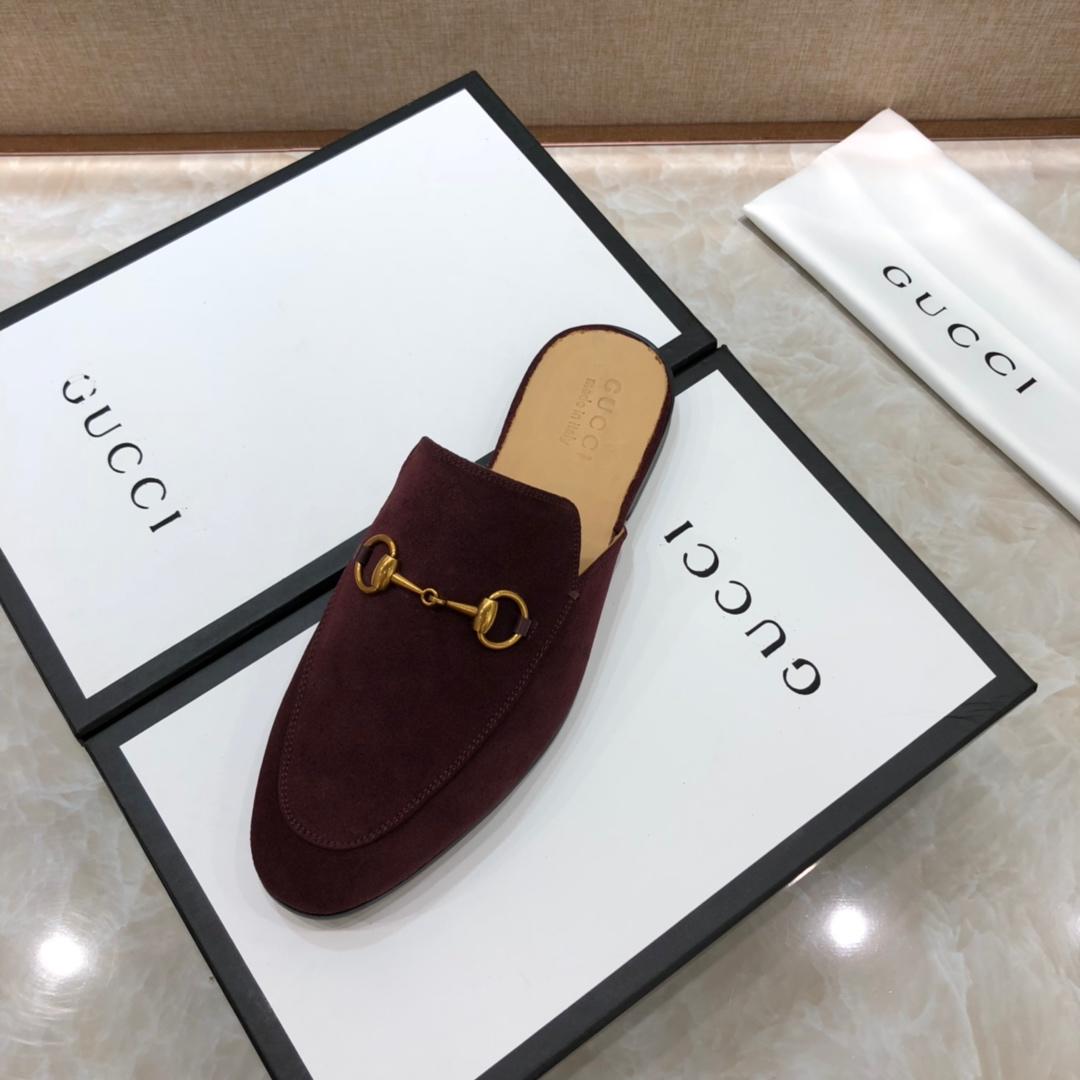 Guccibrown Slipper with golden button MS07530