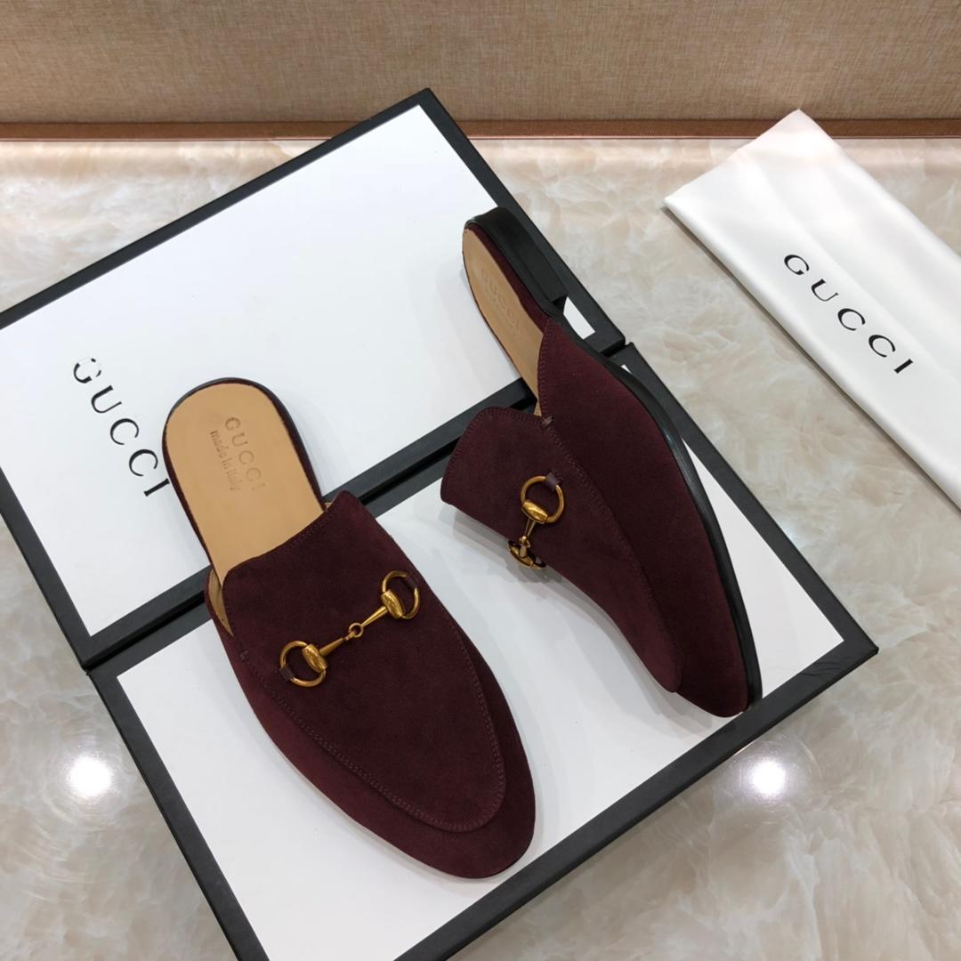 Guccibrown Slipper with golden button MS07530