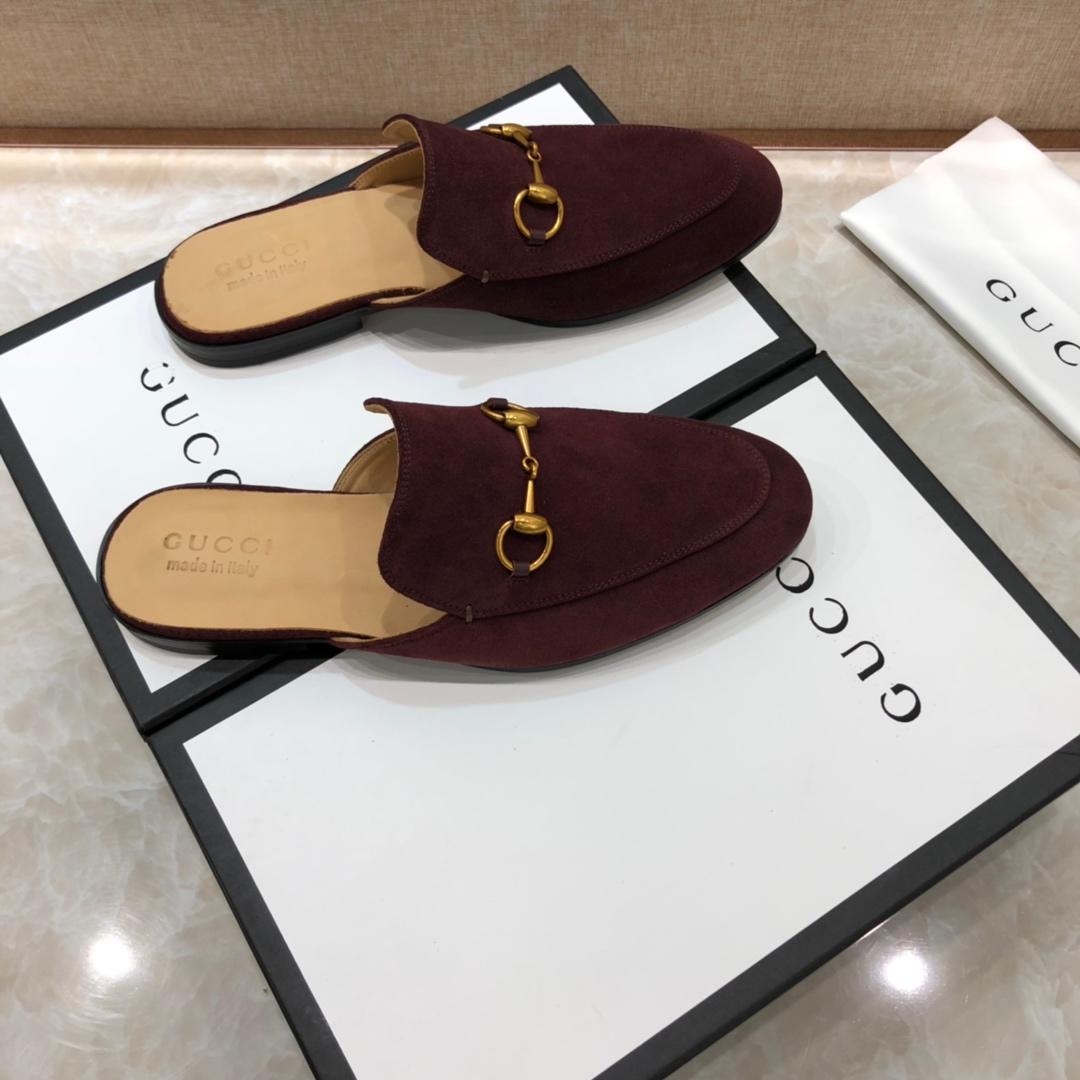 Guccibrown Slipper with golden button MS07530