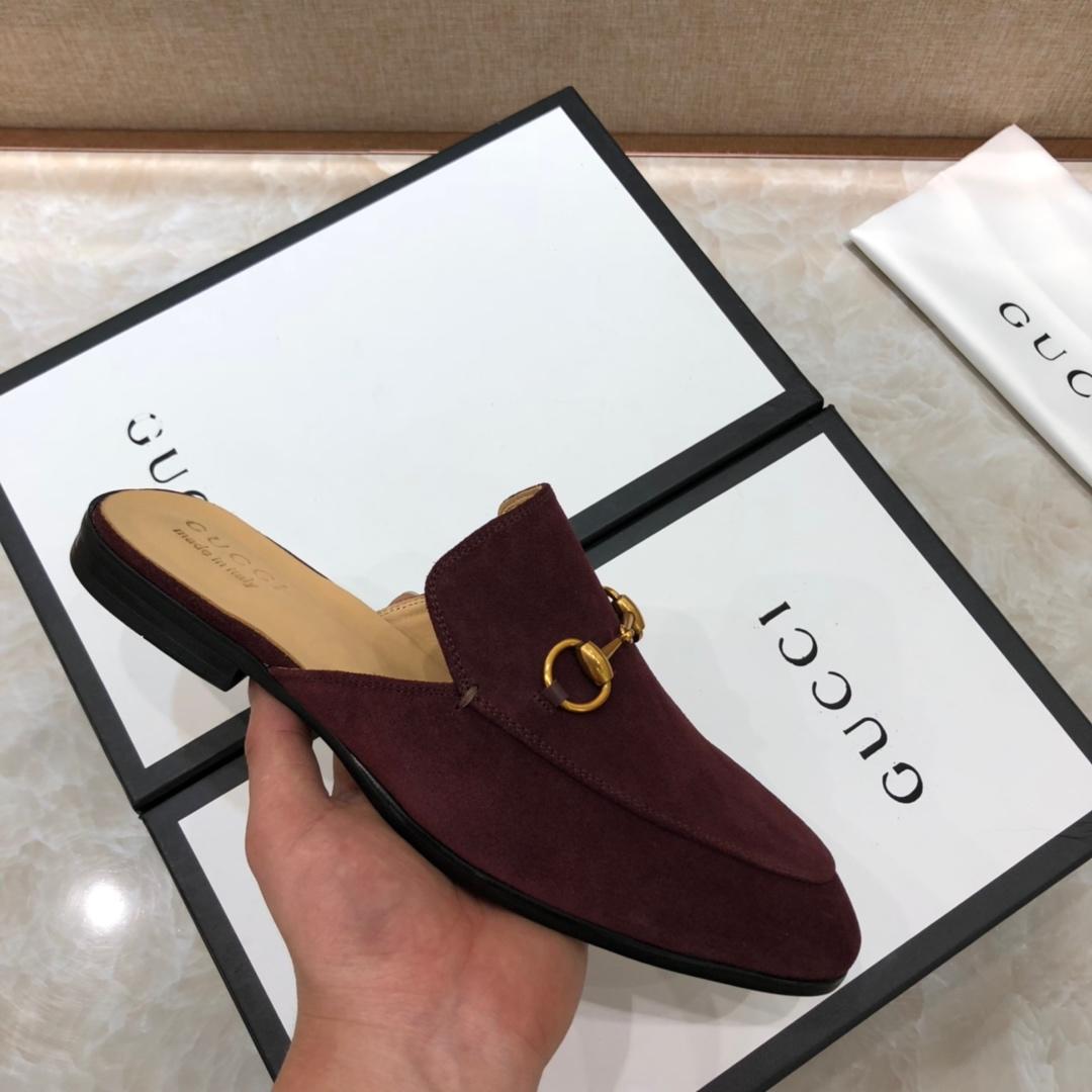 Guccibrown Slipper with golden button MS07530