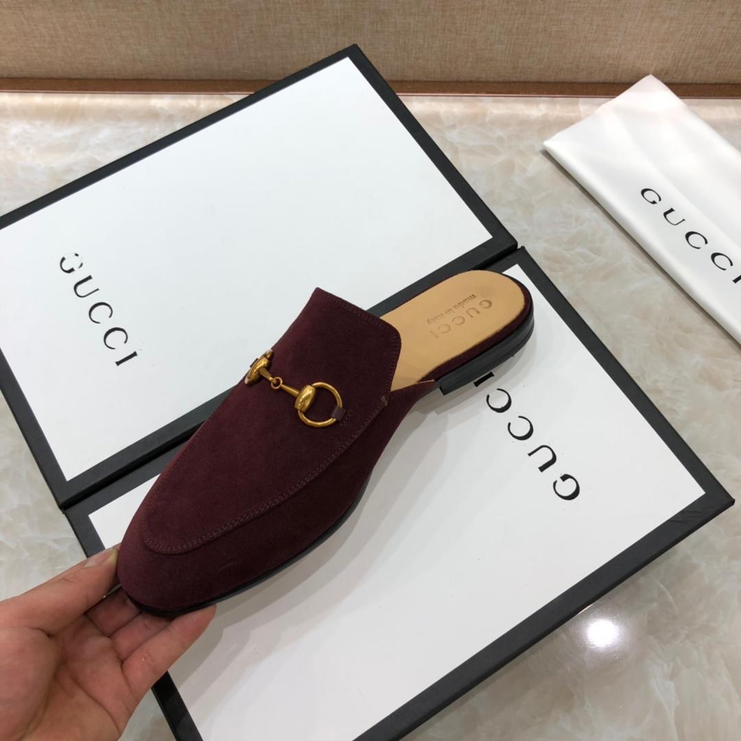 Guccibrown Slipper with golden button MS07530