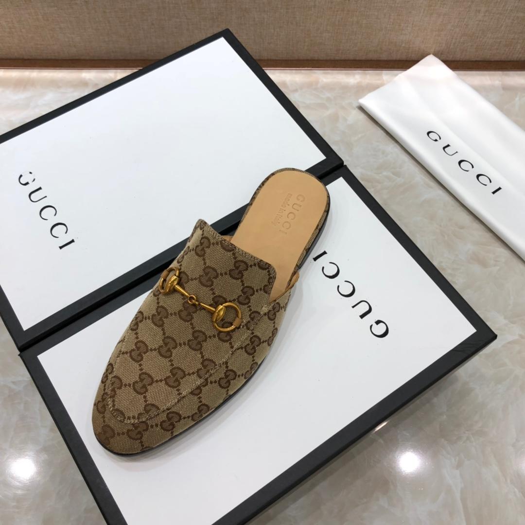 Guccibrown Slipper with golden button and GG web MS07529