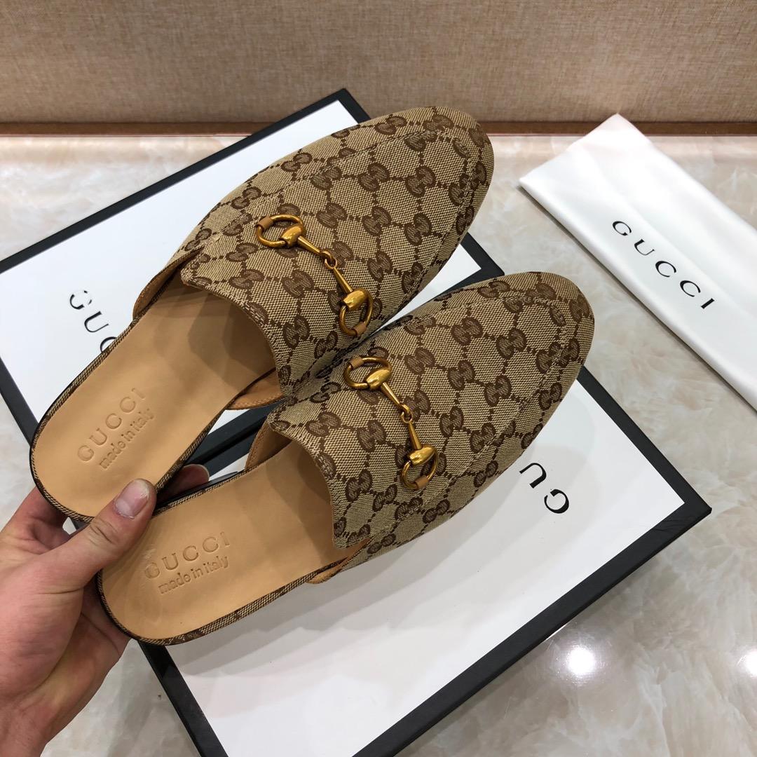 Guccibrown Slipper with golden button and GG web MS07529