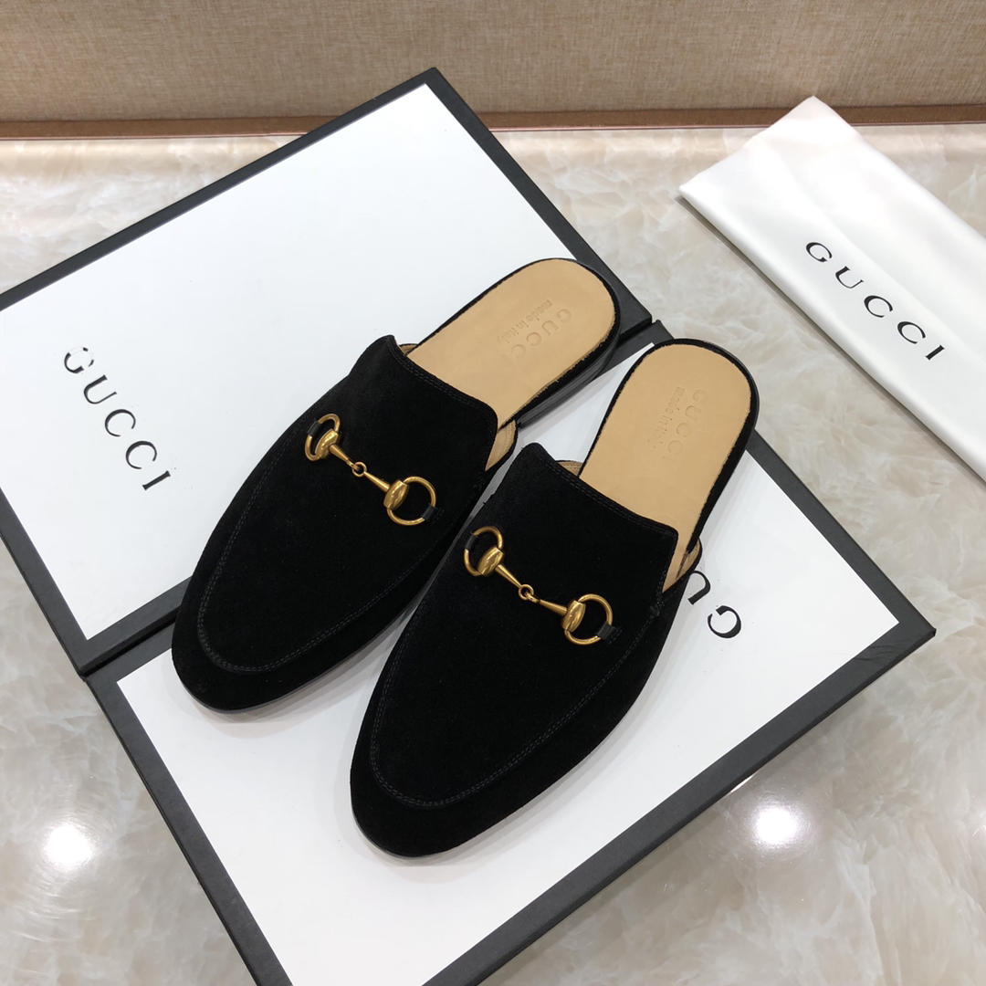 Gucciblack Slipper with golden button MS07533