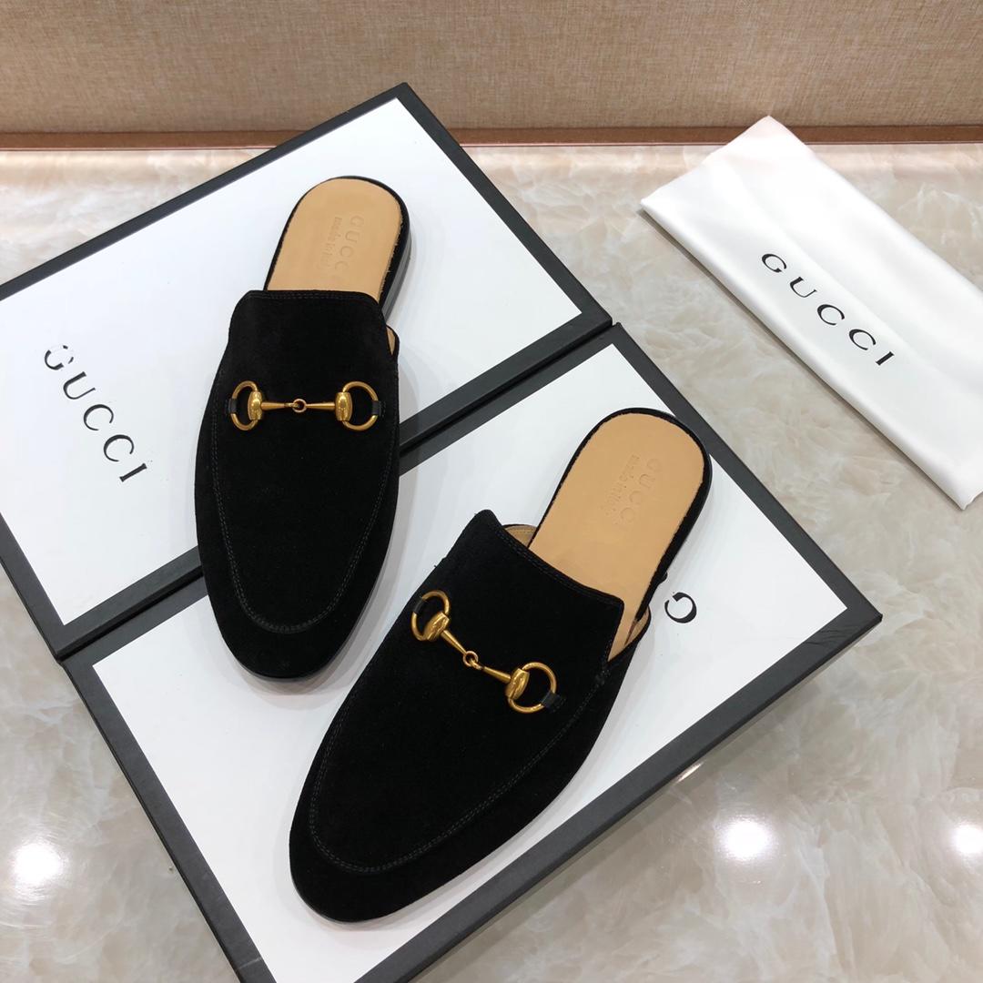 Gucciblack Slipper with golden button MS07533