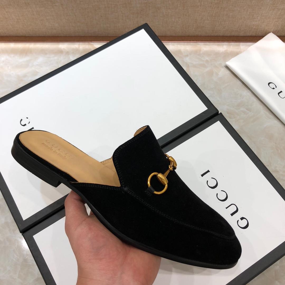 Gucciblack Slipper with golden button MS07533