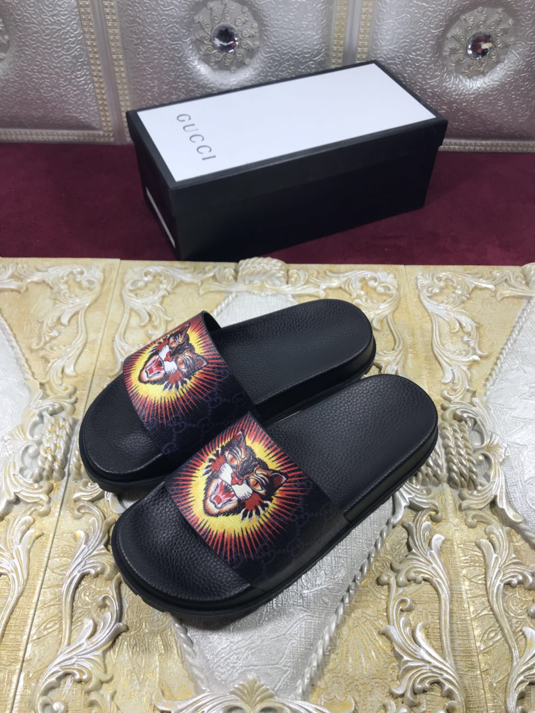Gucci Slide Sandals with Angry Cat OF_2812F2F6C9E0