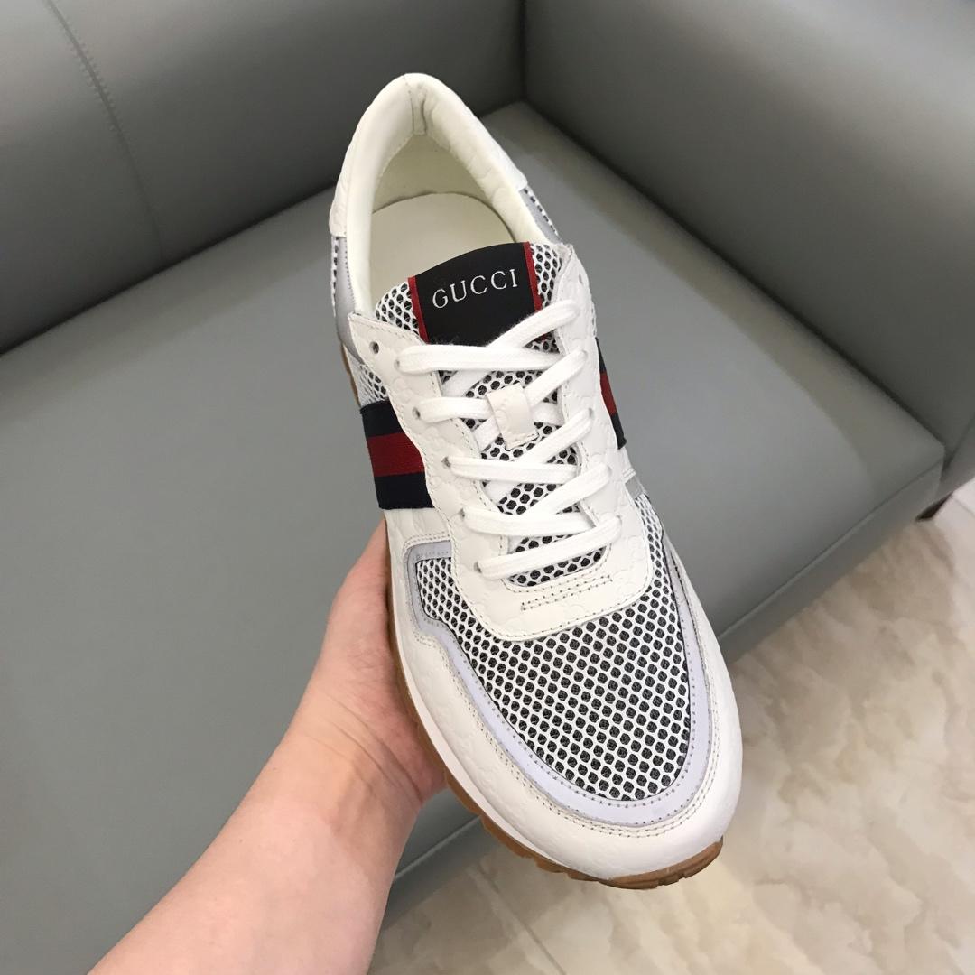 Gucci Perfect Quality Sneakers White and burgundy details with white sole MS02714