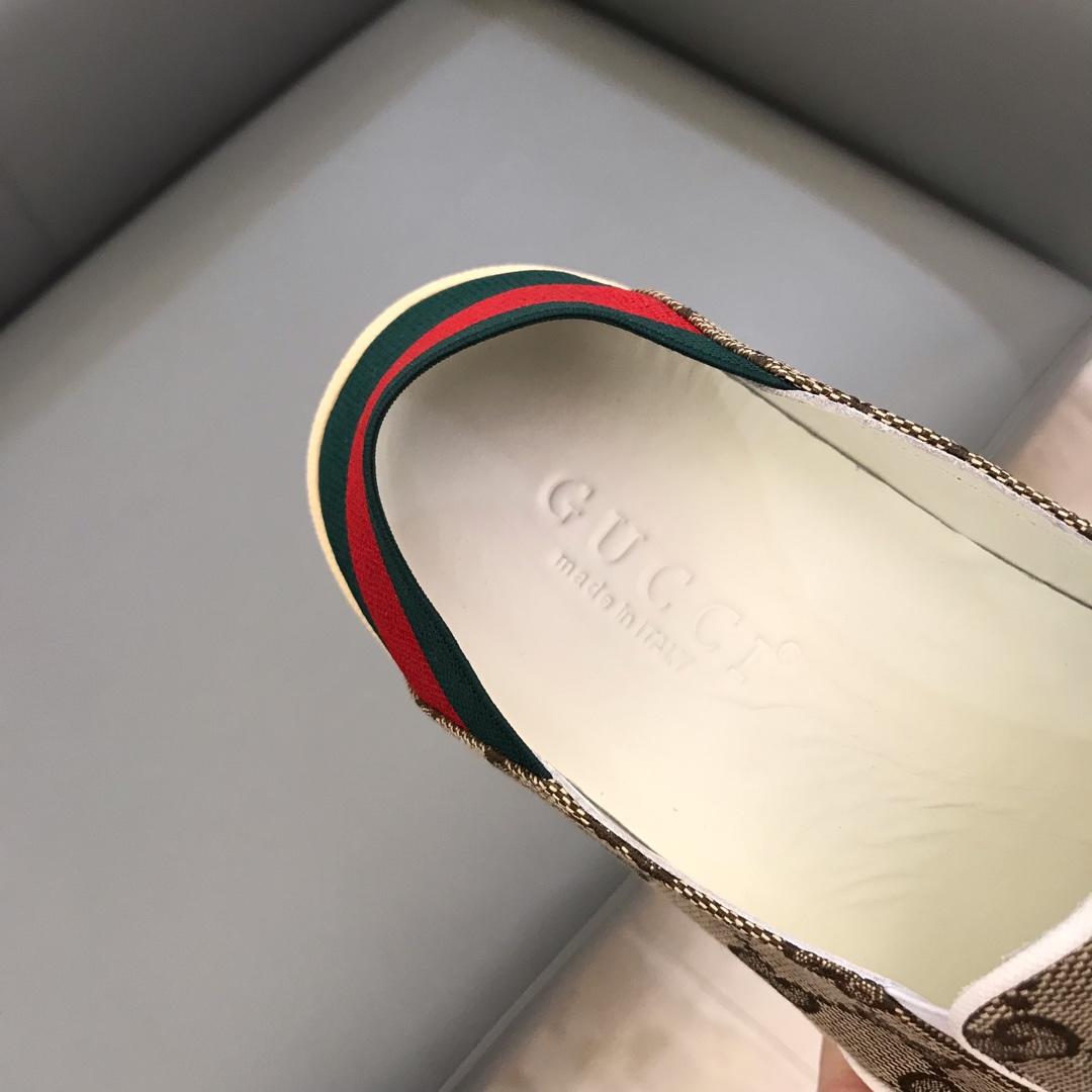 Gucci Perfect Quality Sneakers Brown and Disney Piggy with Beige Sole MS02713