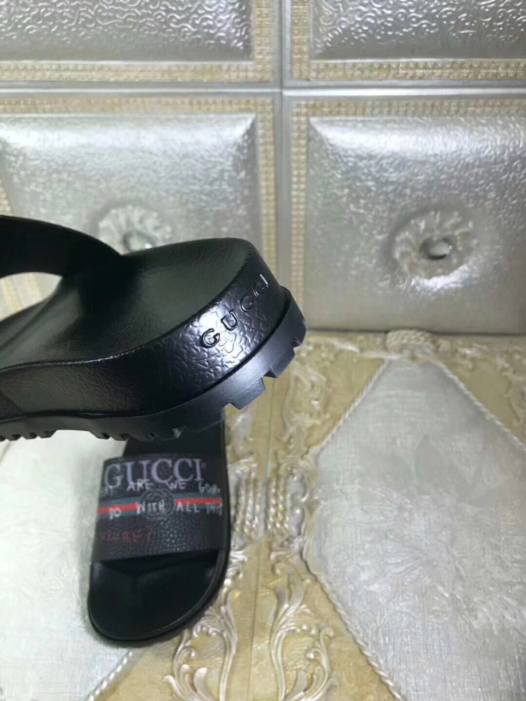 Gucci Logo Black Sandals OF_0AF4B2718AD3