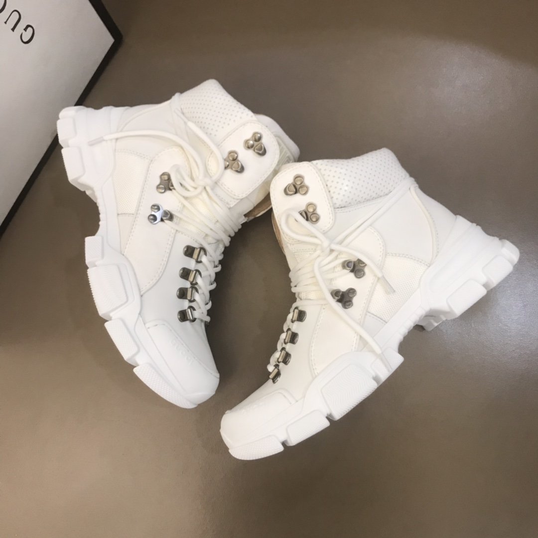 Gucci High-top High Quality Sneakers White and white rubber soles  MS021072