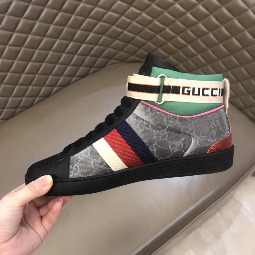 Gucci High-top High Quality Sneakers Silver and green details and black sole MS021159