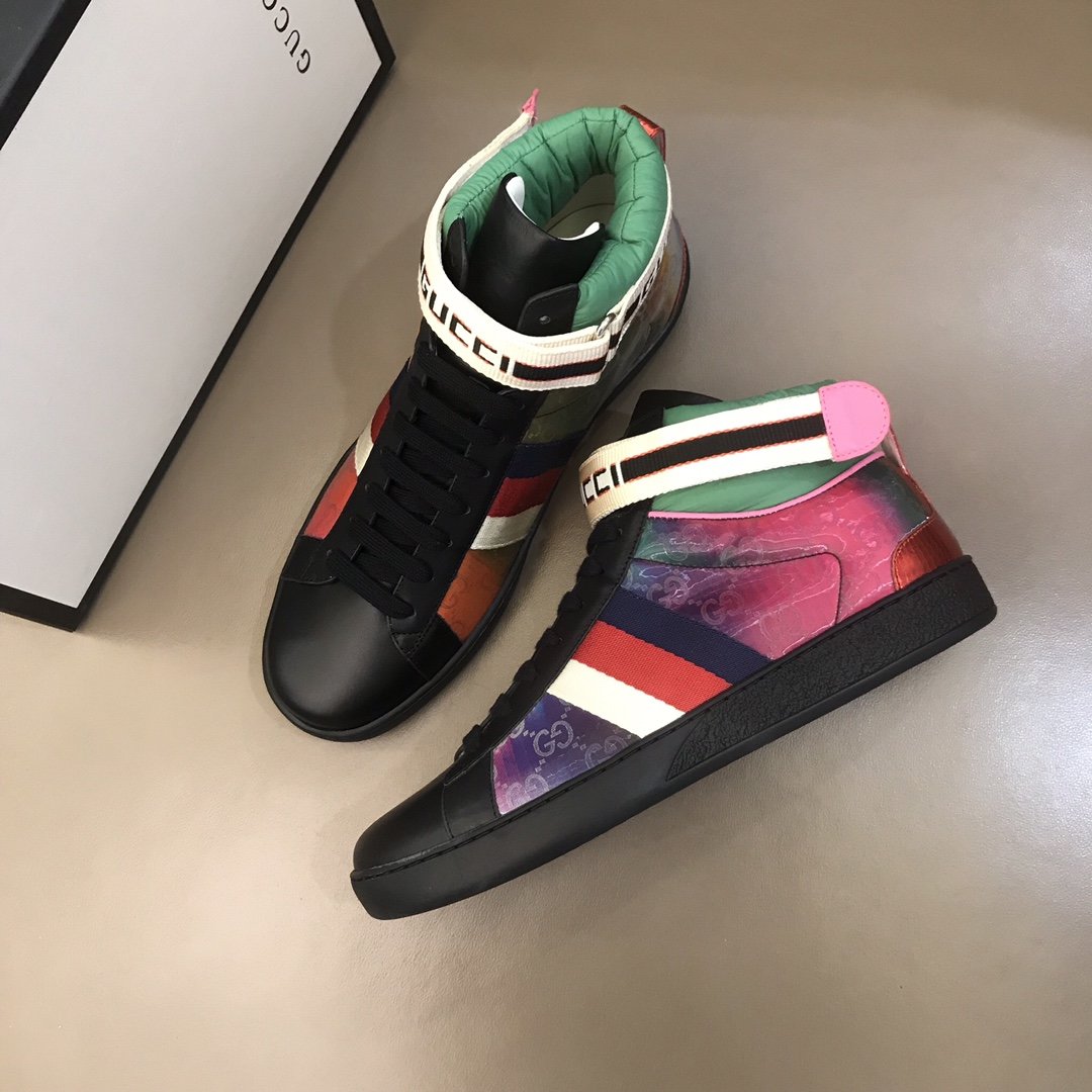 Gucci High-top High Quality Sneakers Iridescent and green details with black sole MS021161