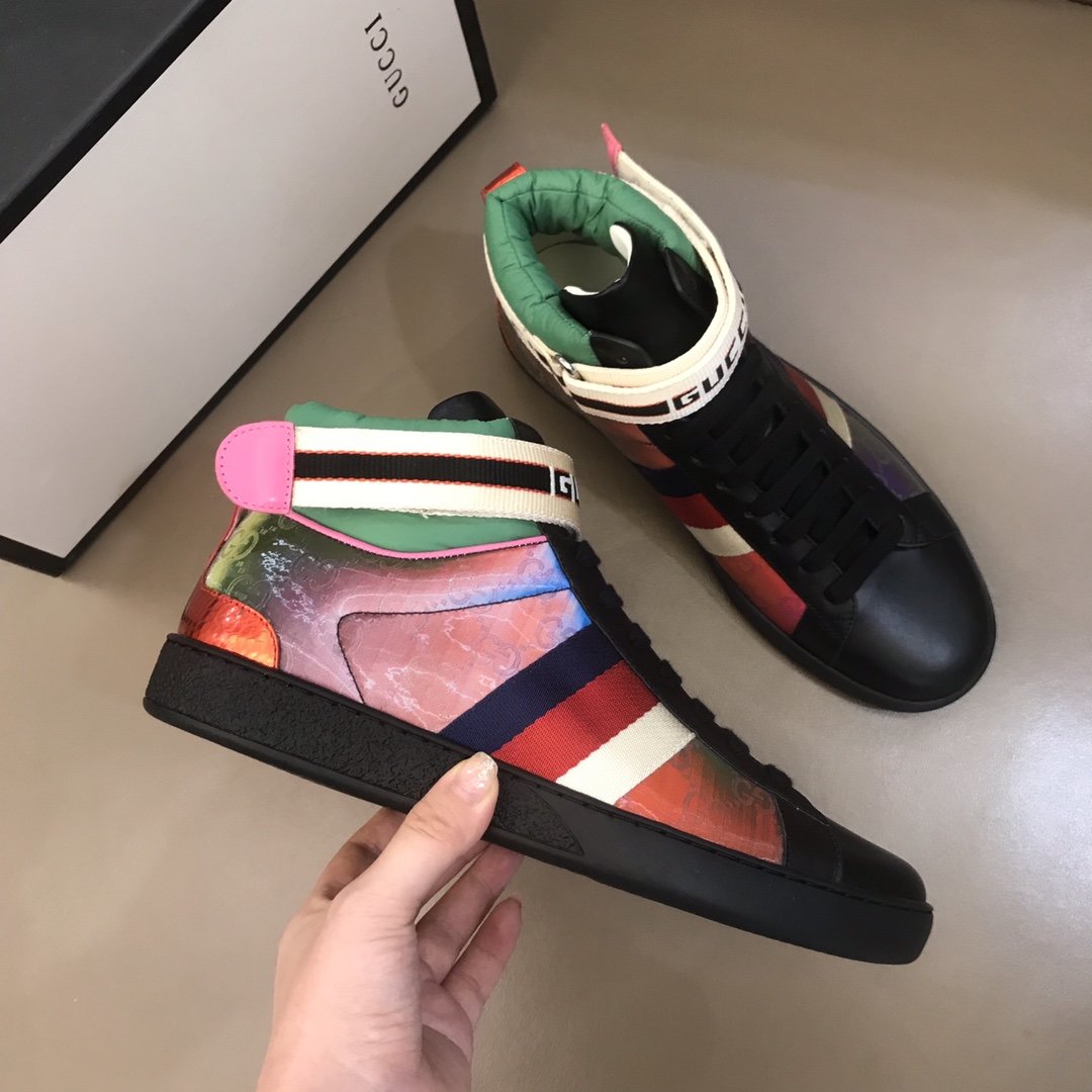 Gucci High-top High Quality Sneakers Iridescent and green details with black sole MS021161