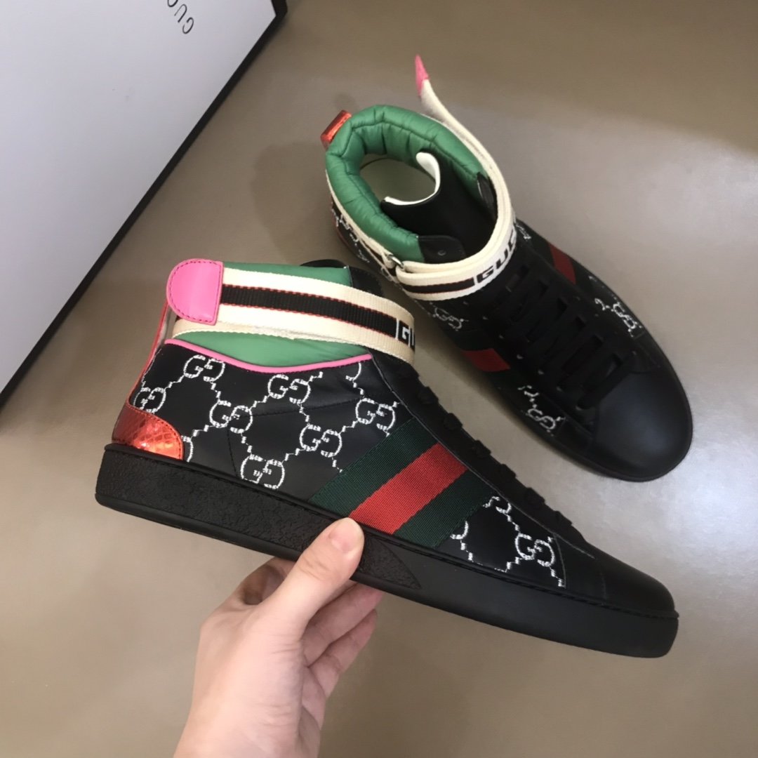 Gucci High-top High Quality Sneakers Black GG print and green details and black sole MS021158