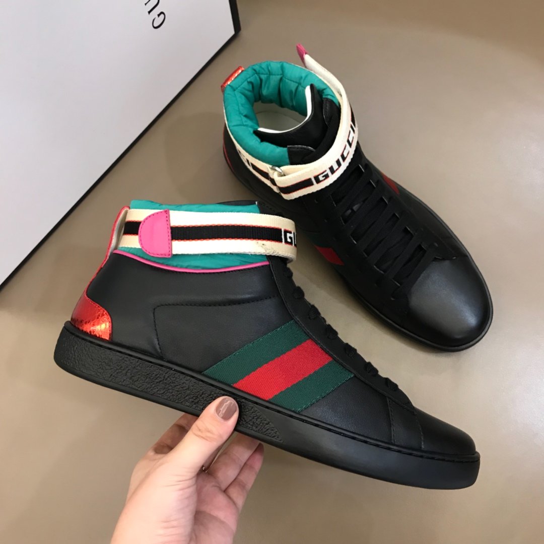 Gucci High-top High Quality Sneakers Black and green details with black sole MS021169