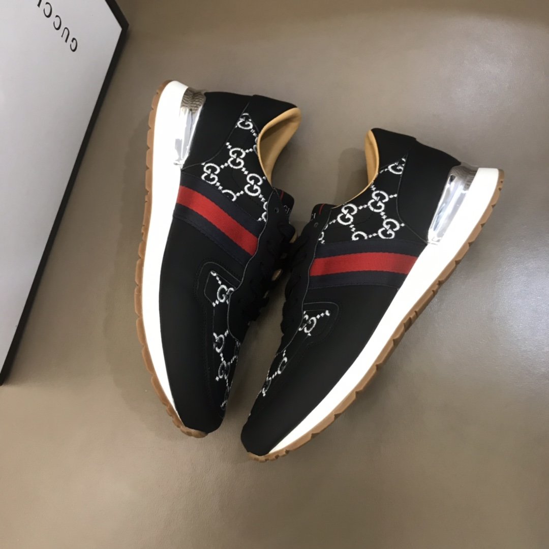 Gucci High Quality Sneakers Black and white GG embroidery and silver details MS021082