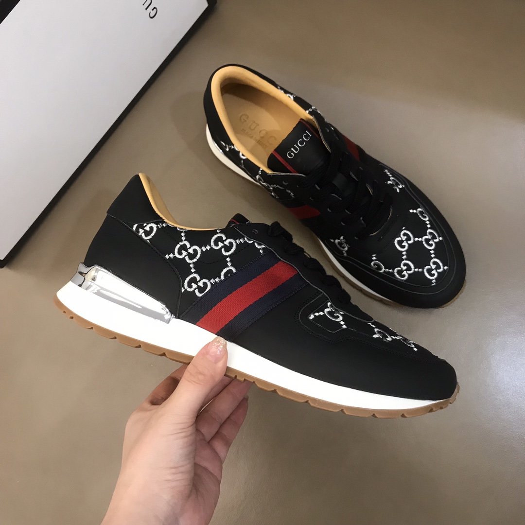 Gucci High Quality Sneakers Black and white GG embroidery and silver details MS021082