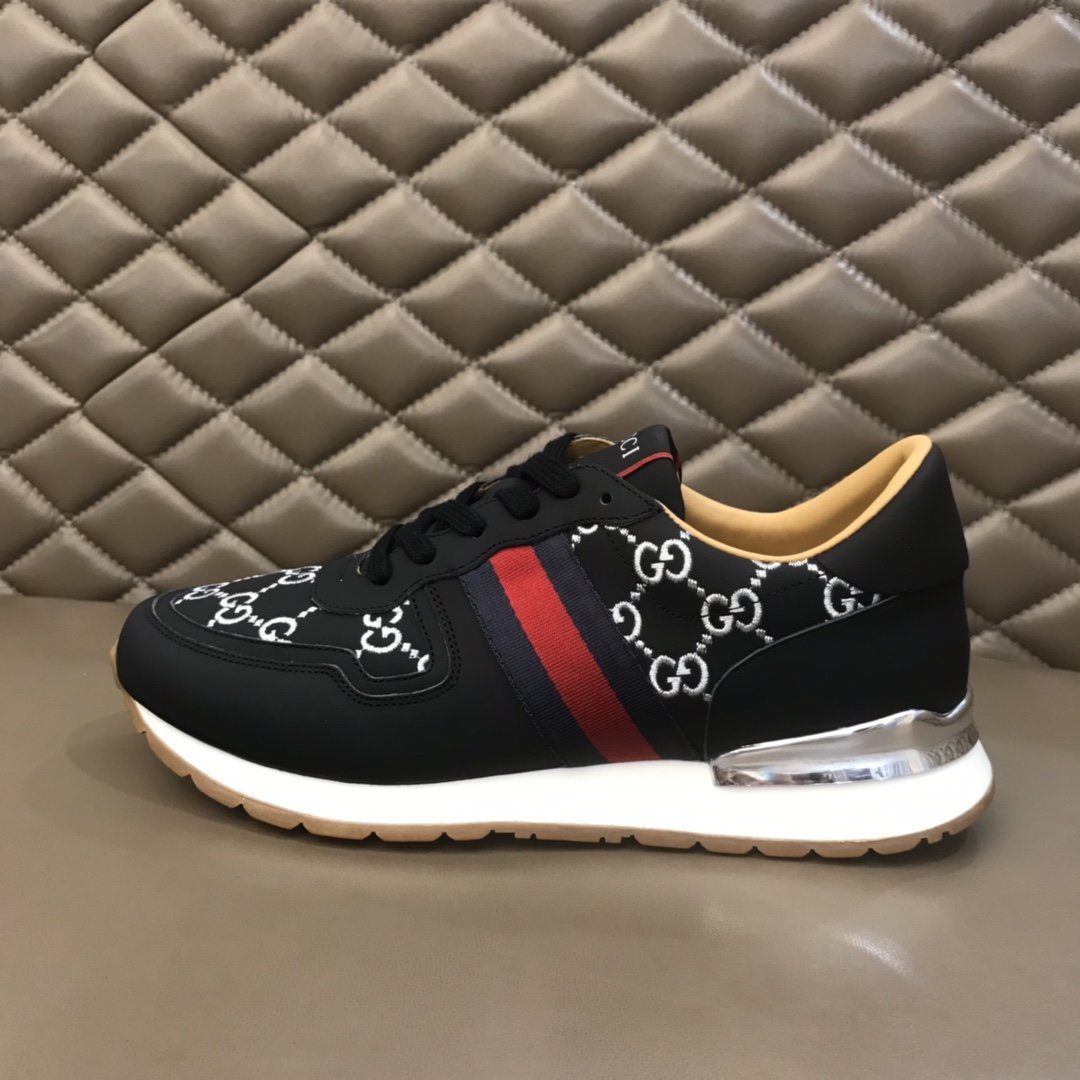 Gucci High Quality Sneakers Black and white GG embroidery and silver details MS021082