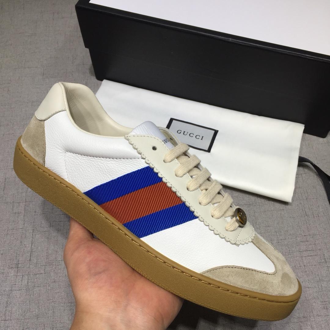 Gucci Fashion Sneakers White and grey suede with brown rubber soles MS07639