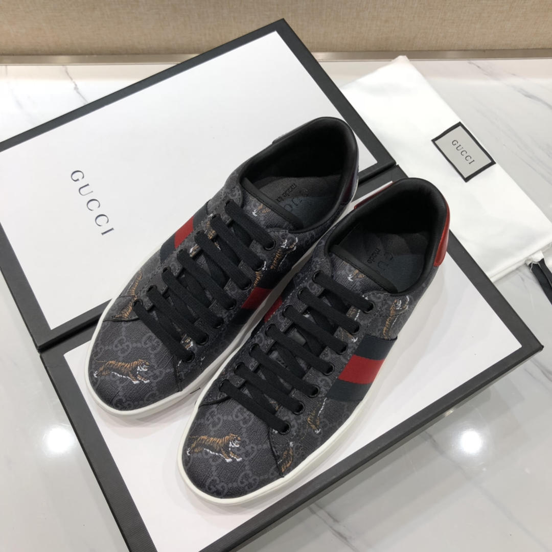 Gucci Fashion Sneakers Black GG and tiger print with white sole MS07698