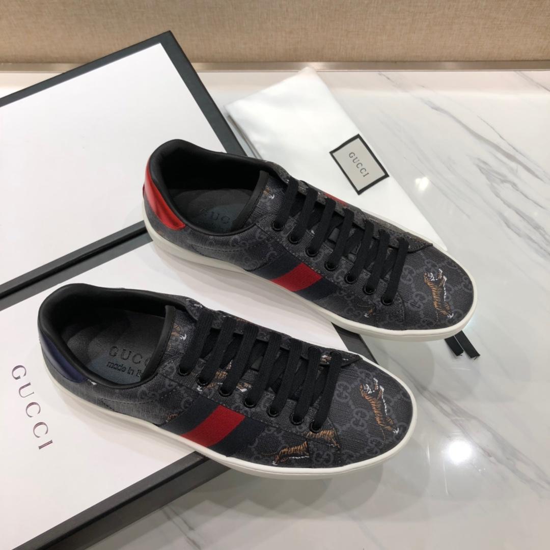 Gucci Fashion Sneakers Black GG and tiger print with white sole MS07698