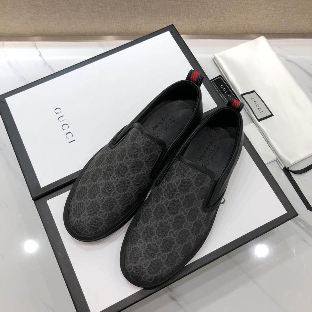 Gucci Fashion Sneakers Black and white GG print with black sole MS07718