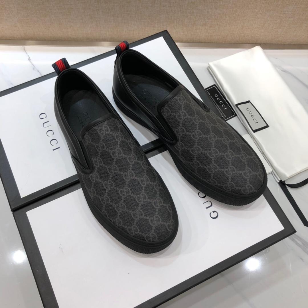 Gucci Fashion Sneakers Black and white GG print with black sole MS07718