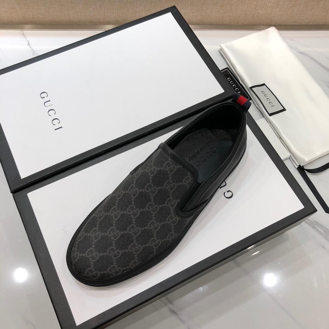 Gucci Fashion Sneakers Black and white GG print with black sole MS07718