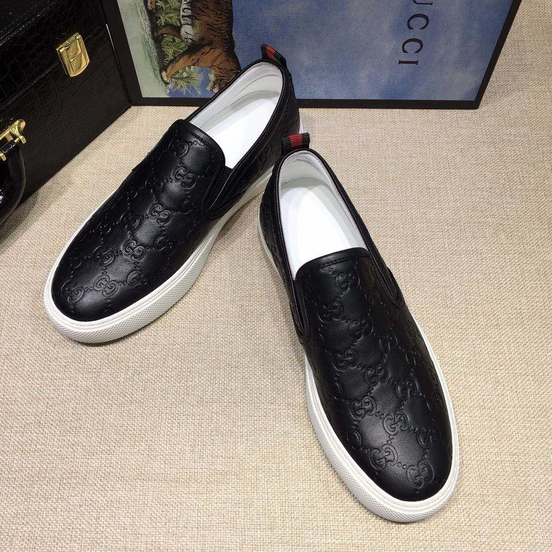 Gucci Fashion Sneakers Black and GG engraving with white sole MS07690