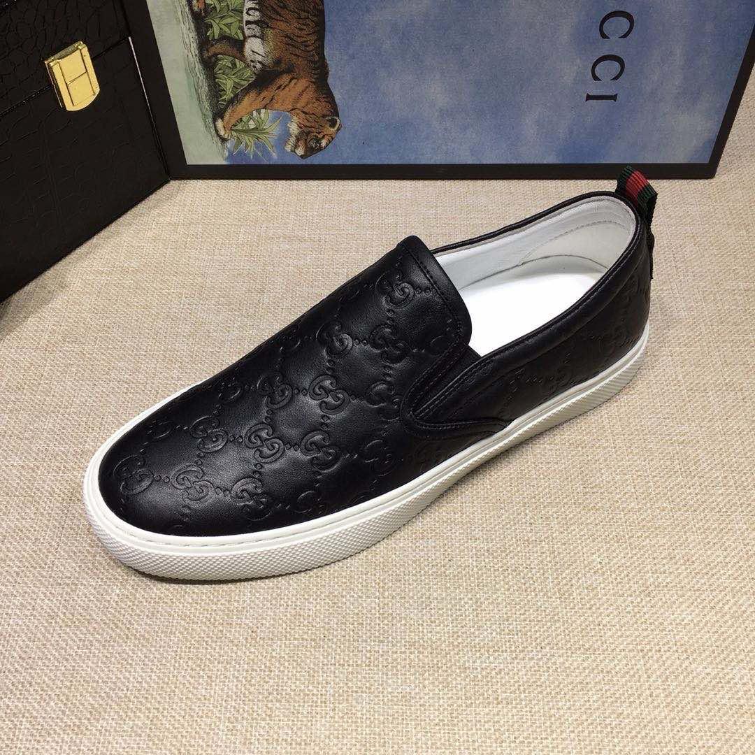 Gucci Fashion Sneakers Black and GG engraving with white sole MS07690