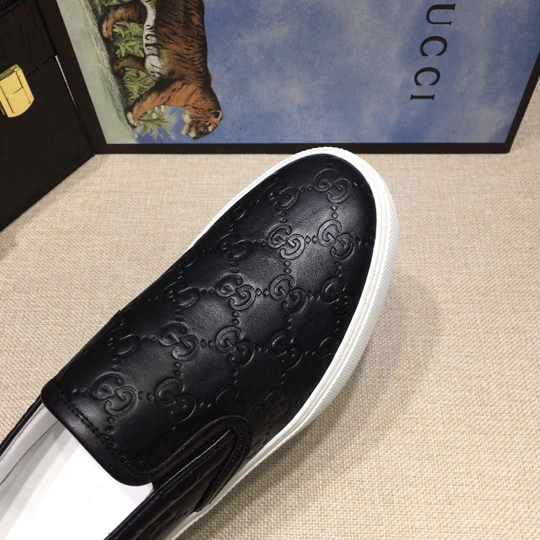 Gucci Fashion Sneakers Black and GG engraving with white sole MS07690