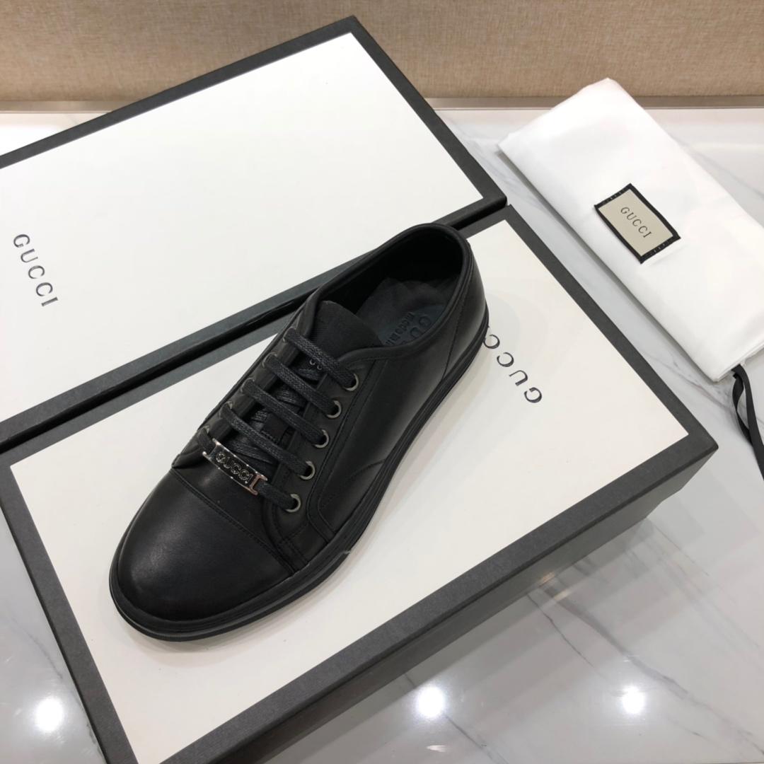 Gucci Fashion Sneakers Black and black heel with black sole MS07768