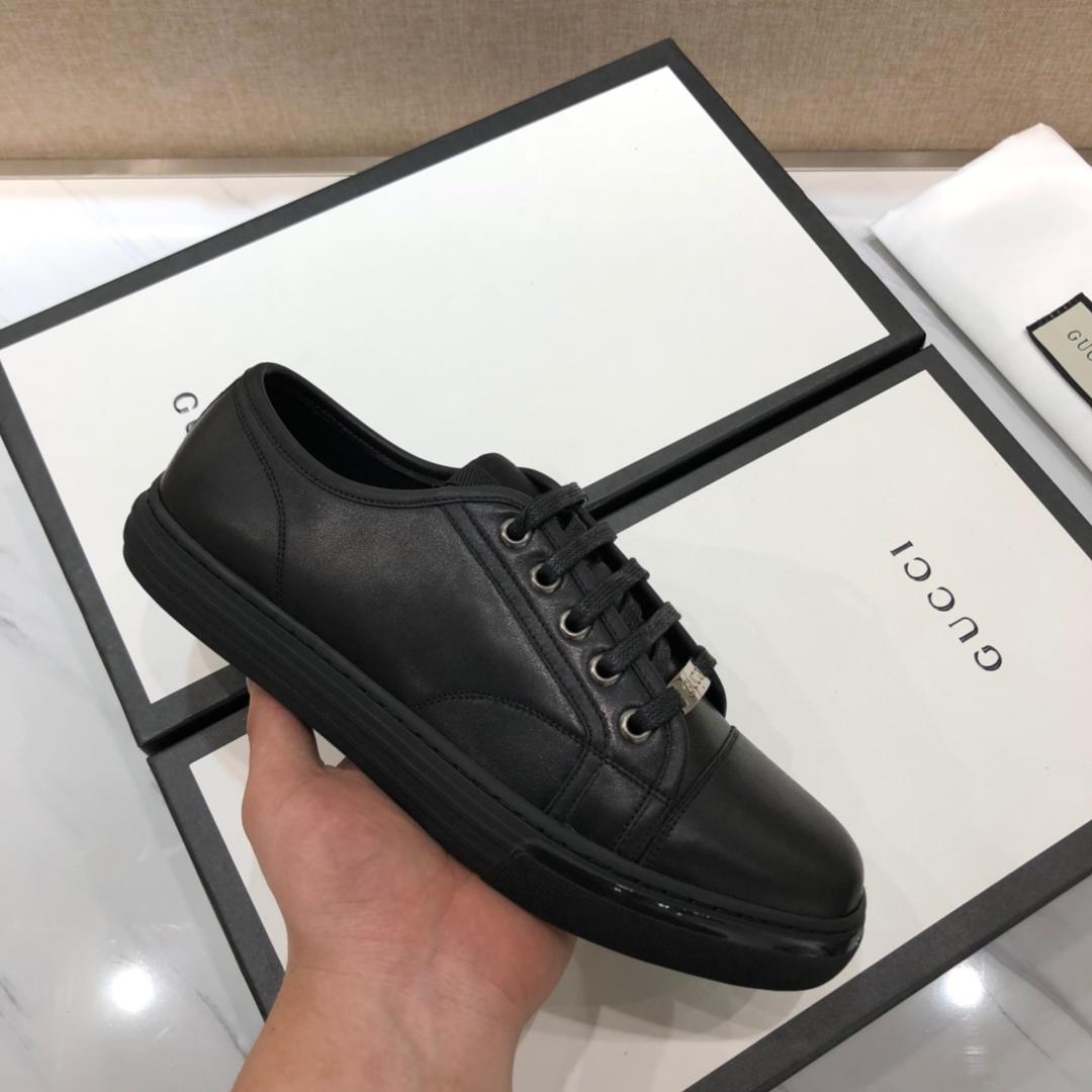 Gucci Fashion Sneakers Black and black heel with black sole MS07768