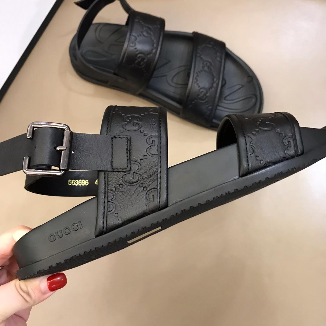 Gucci Black Sandals With Embossing GG Design MS02662