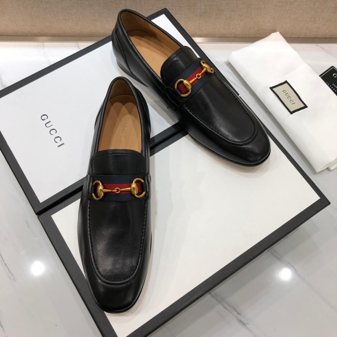 Gucci Black Leather loafer with GG Web MS07534