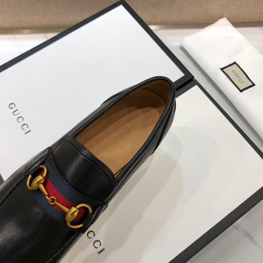 Gucci Black Leather loafer with GG Web MS07534