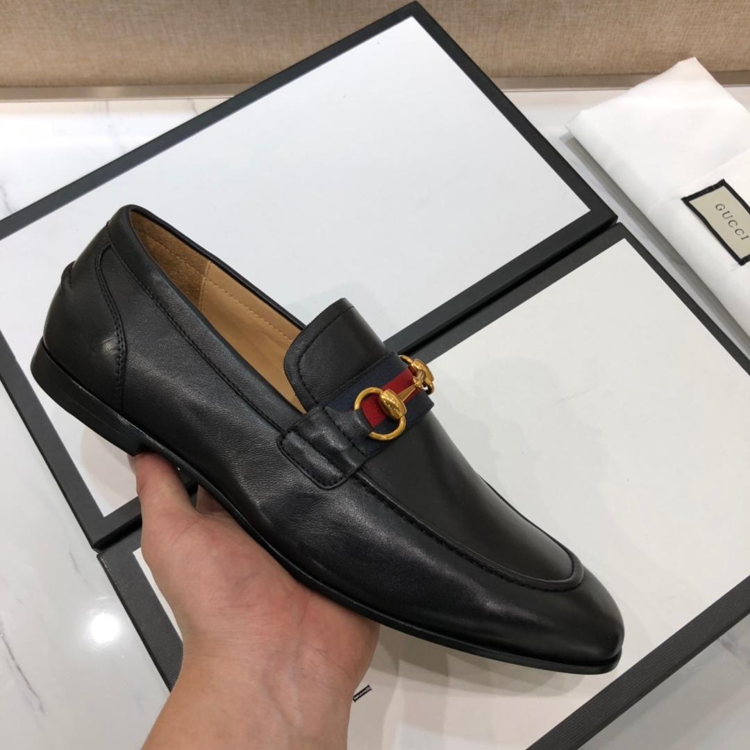 Gucci Black Leather loafer with GG Web MS07534