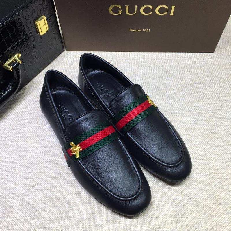 Gucci Black Leather loafer With Bee MS07553