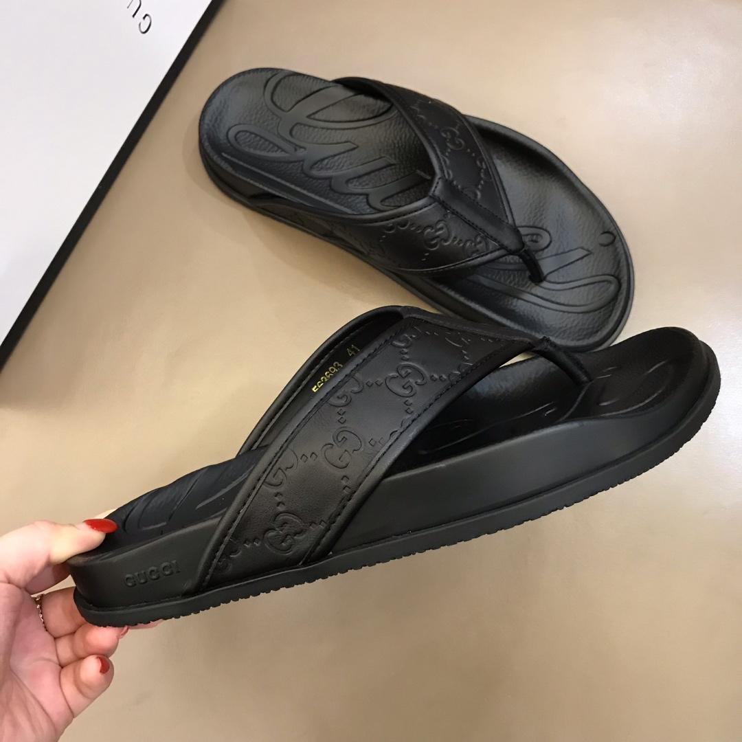 Gucci black flip-flop MS02657