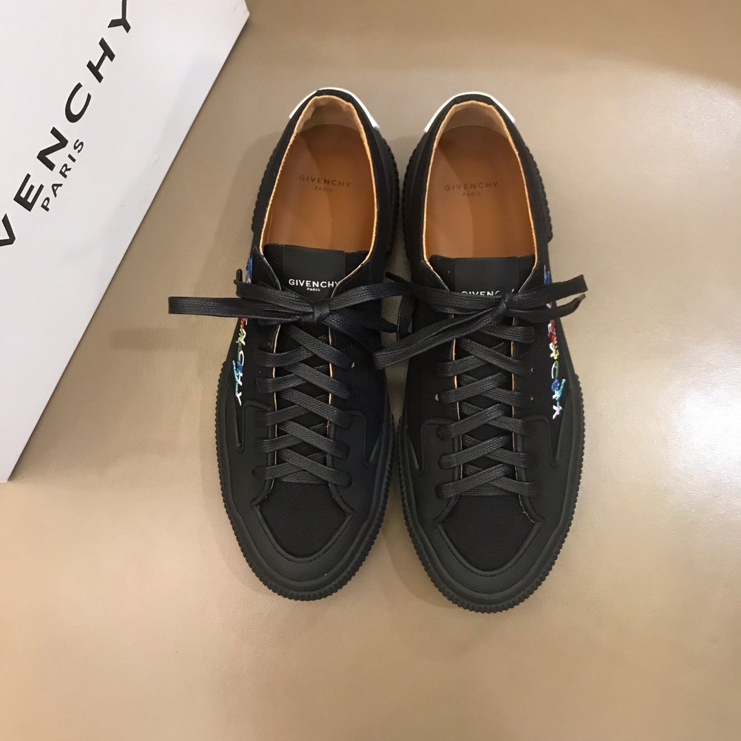 Givenchy High Quality Sneakers black printed and black rubber sole with white heel MS021146