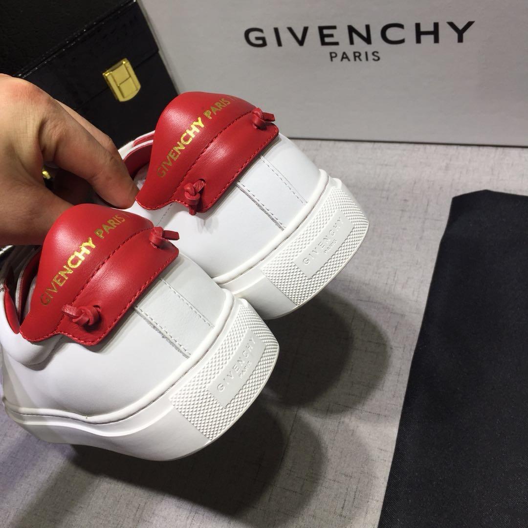 Givenchy Fashion Sneakers White and white rubber sole with red heel MS07453