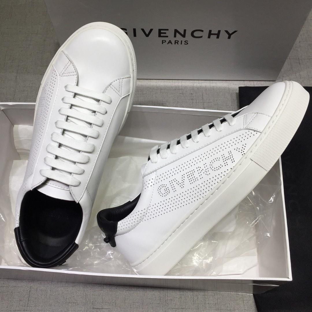 Givenchy Fashion Sneakers White and Embroidered upper with White sole MS07443