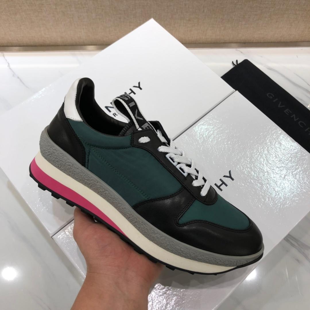 Givenchy Fashion Sneakers Green and black shiny leather with white heel MS07461